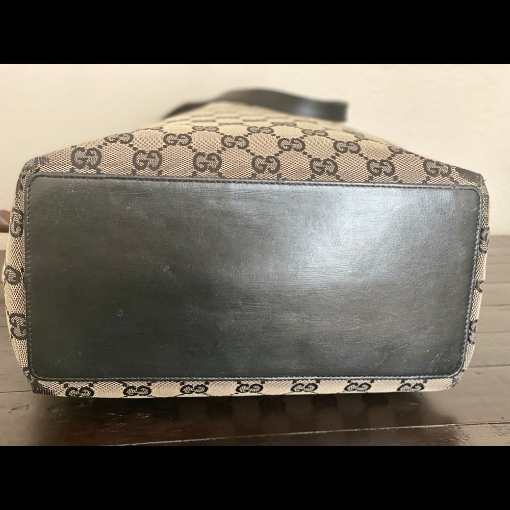 ❌❌SOLD❌❌ Authentic Gucci Tote bag - Picture 7 of 15
